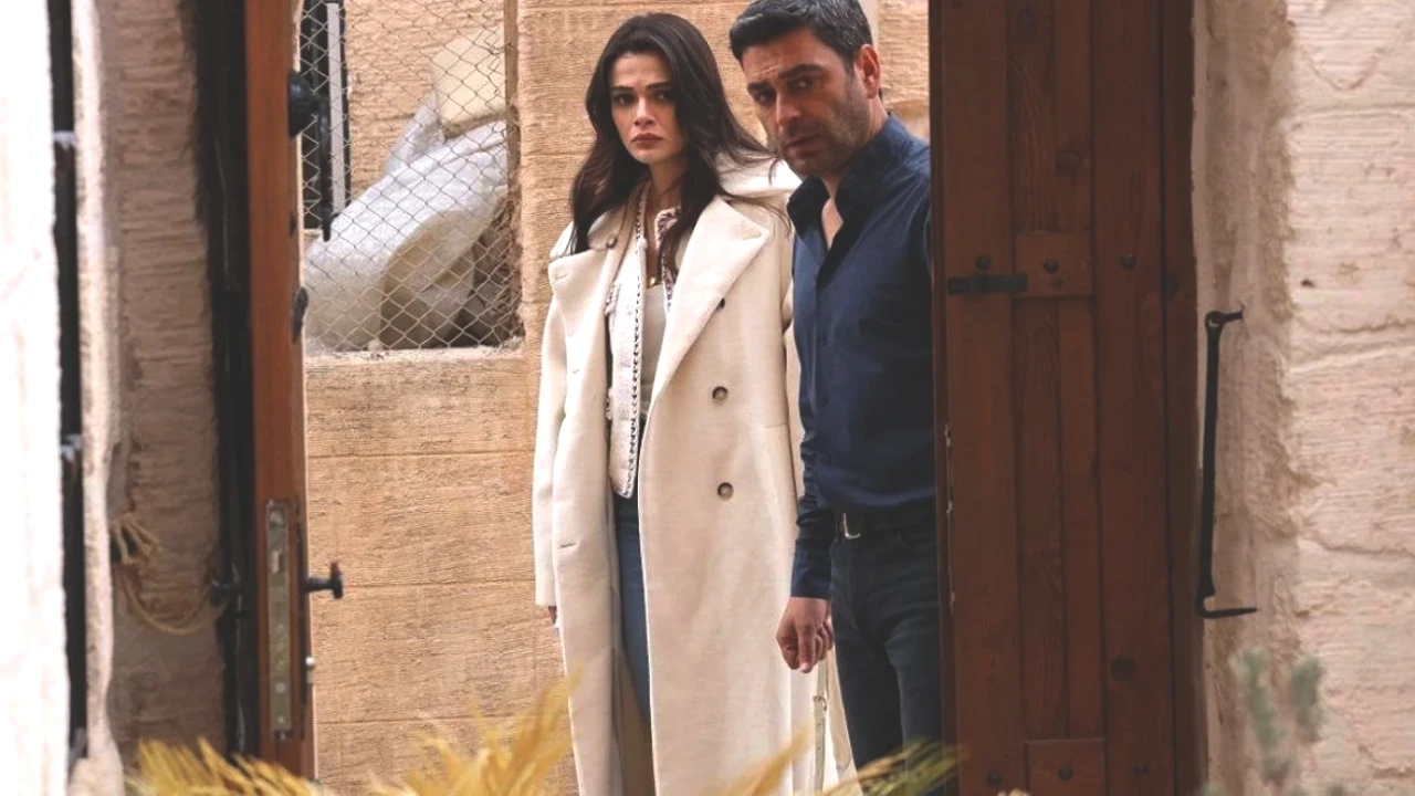 Uzak Şehir'in Merakla Beklenen Yeni Sezonu: O İkonik Karakter Artık Farklı Bir Oyuncuyla!