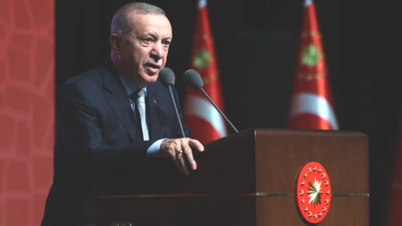 Erdoğan: Türkiye Yüzyılı Vizyonu ile Ecdat Mirasını Geleceğe Taşıyoruz!